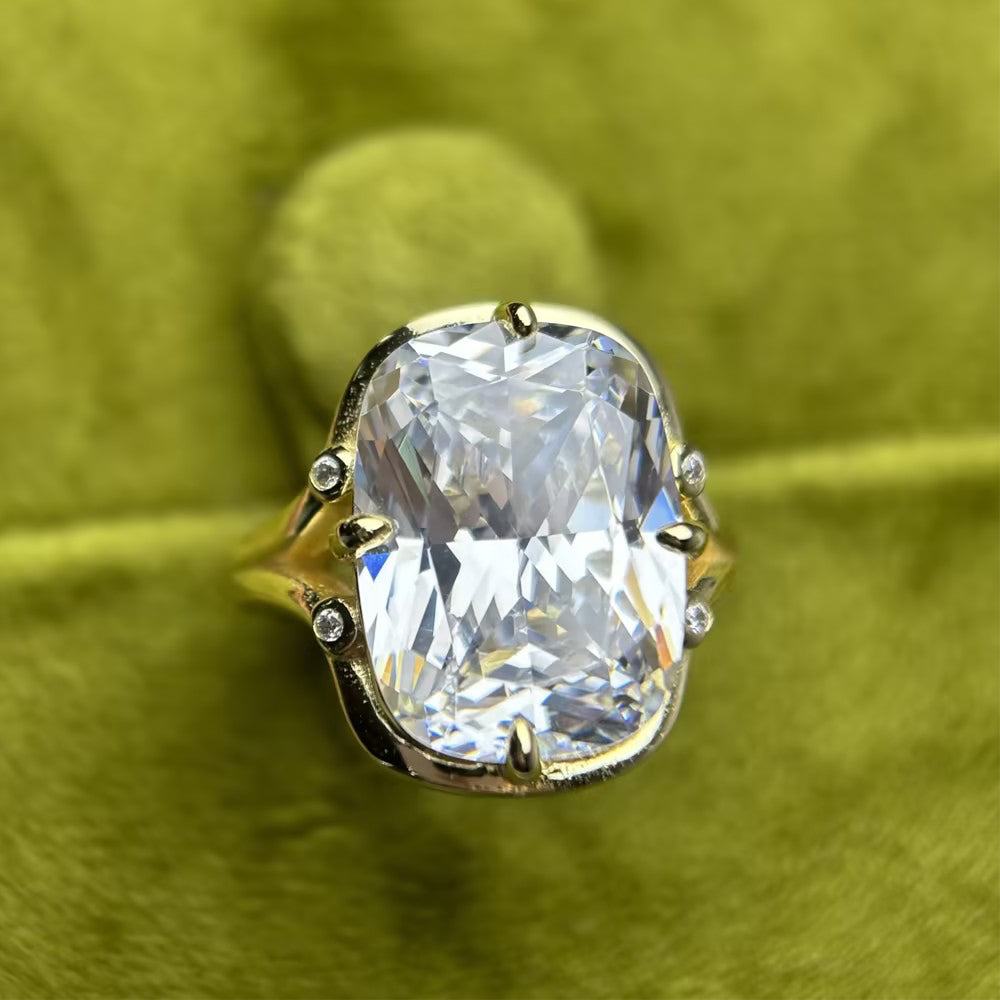Trace Elongated Cushion Ring