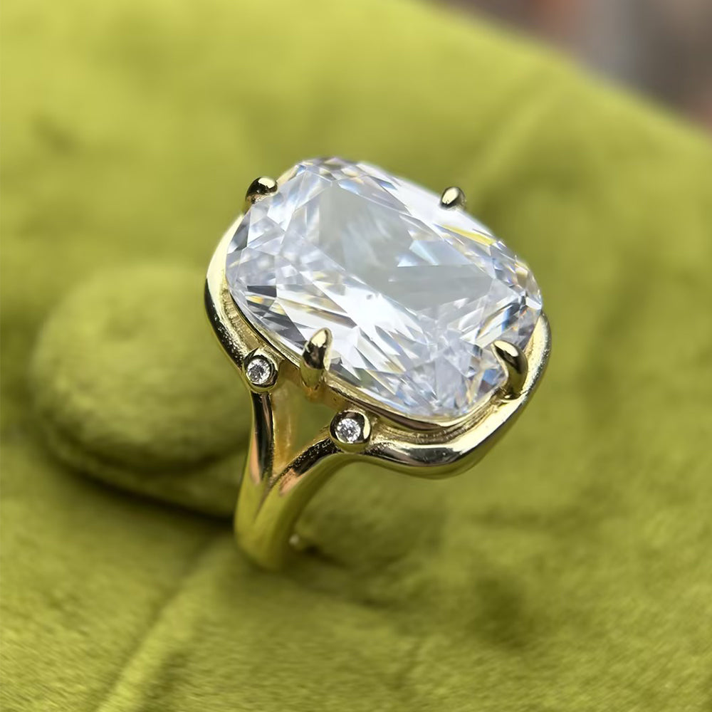 Trace Elongated Cushion Ring
