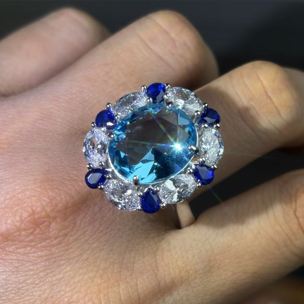 4 Carats Aquamarine Ring