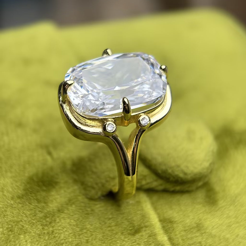 Trace Elongated Cushion Ring