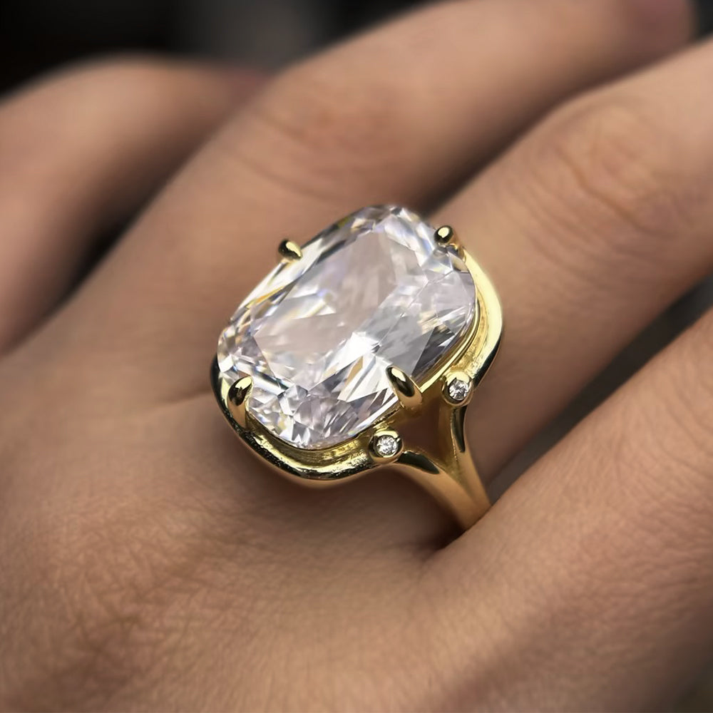 Trace Elongated Cushion Ring