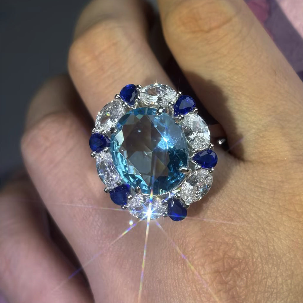 4 Carats Aquamarine Ring