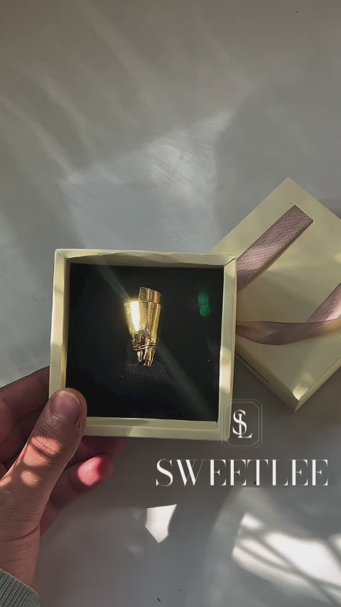 Avant-garde floral style vase brooch set available in gold and silver