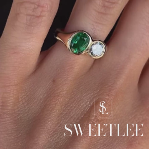Toi et Moi Emerald & White Sapphire Oval & Round Cut Ring